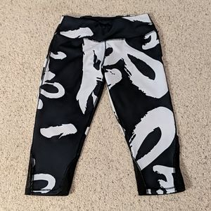Icyzone Capri Leggings